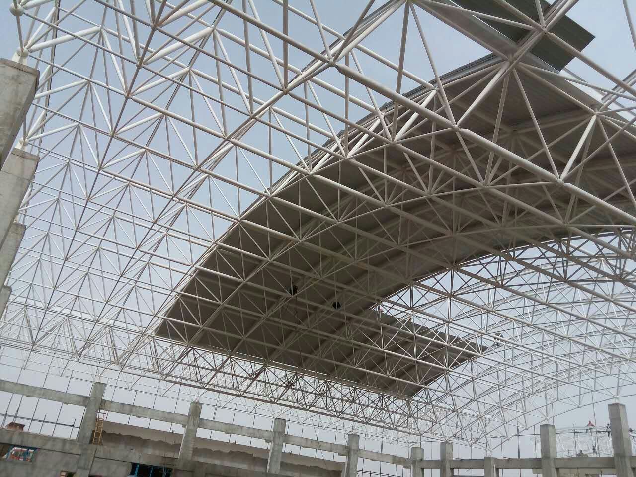 海北青岛一汽网架
